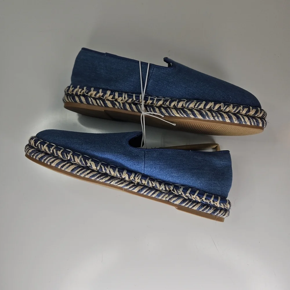 Universal Thread comfortable womens